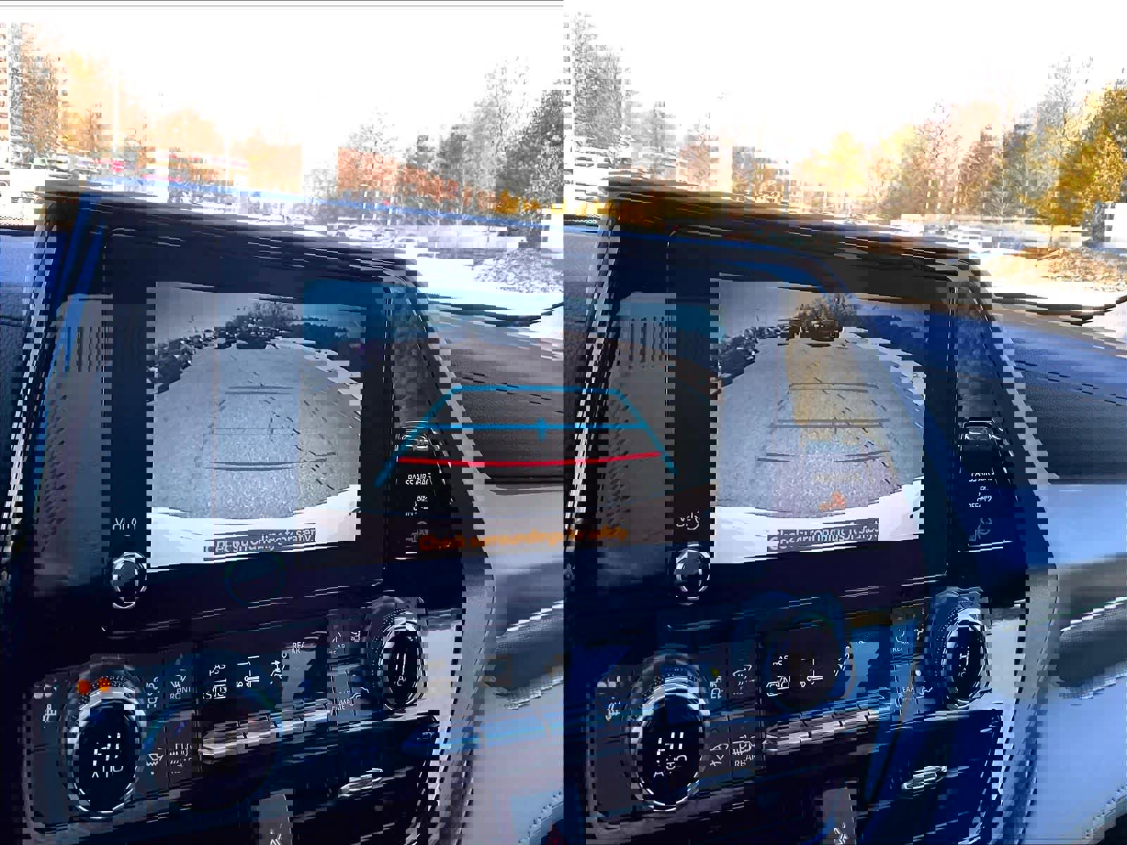 Used 2023 Toyota Highlander XLE image 15