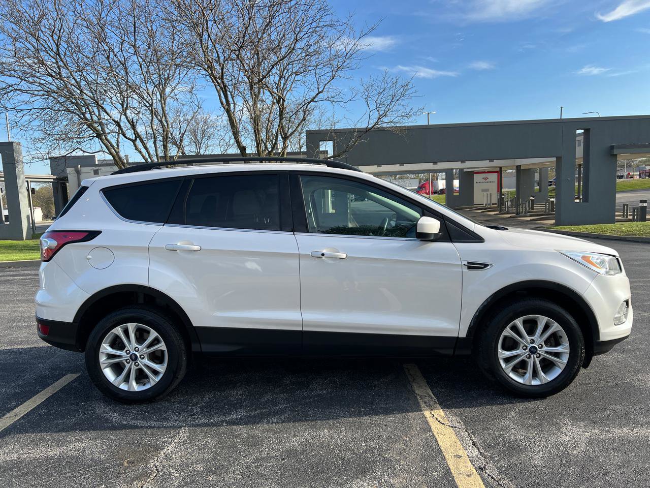 Used 2018 Ford Escape SEL AWD/4WD image 7