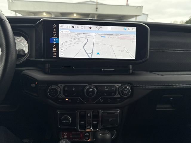 Used 2024 Jeep Wrangler Unlimited Rubicon 392 image 21