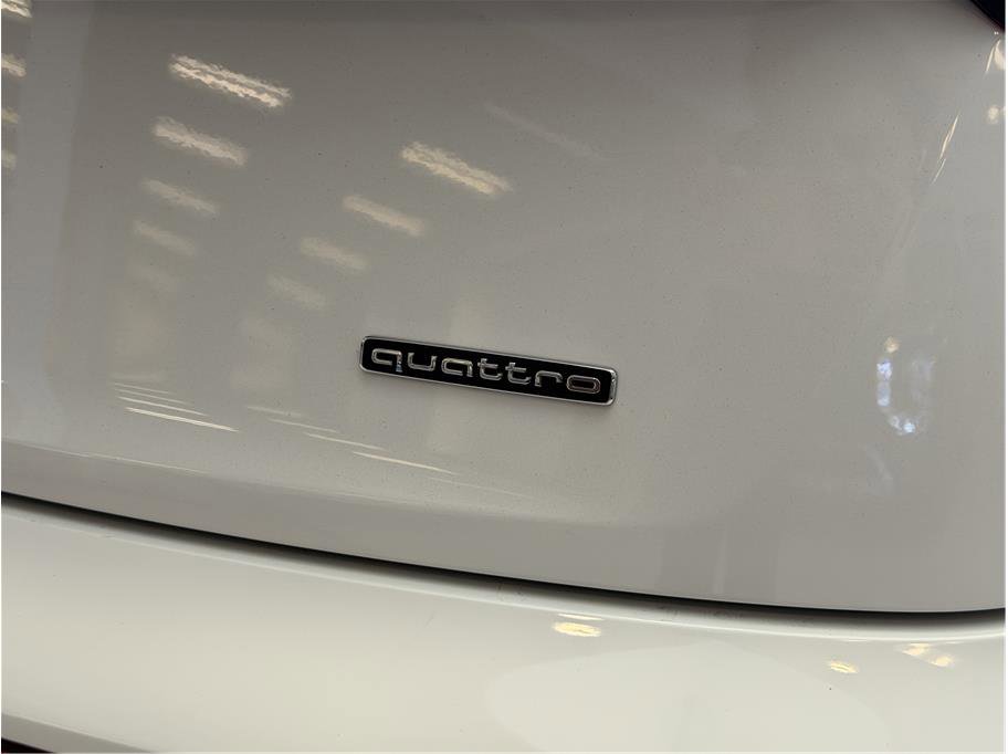 Used 2021 Audi Q5 e Prestige w/ Prestige Package image 31