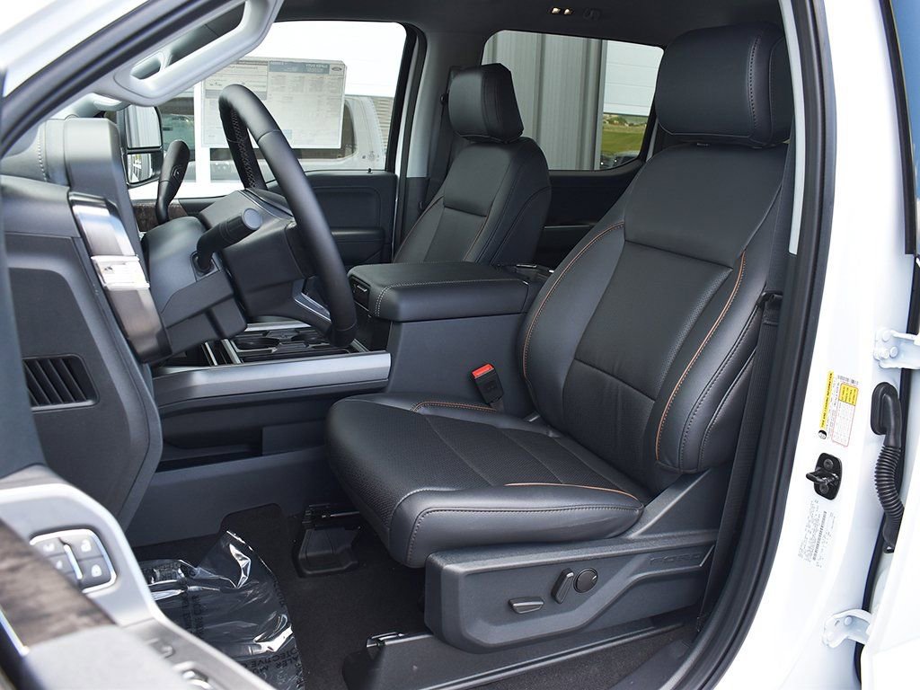 New 2026 Ford F350 Lariat w/ FX4 Off-Road Package image 5