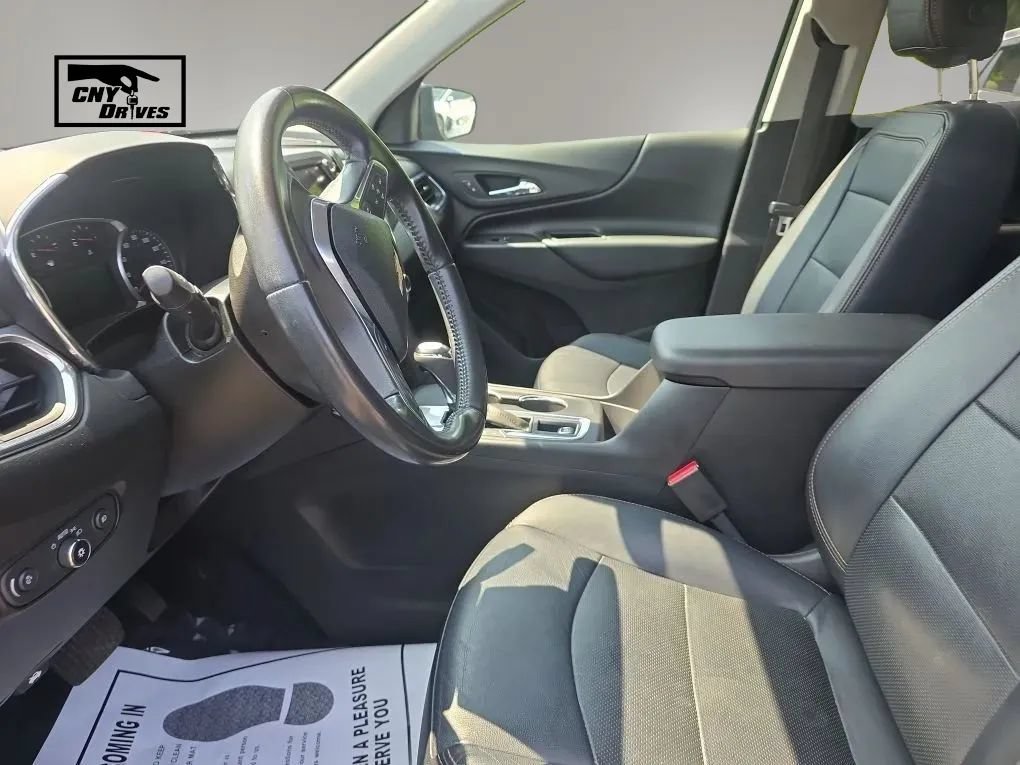 Used 2020 Chevrolet Equinox LT w/ Driver Convenience Package FWD image 9