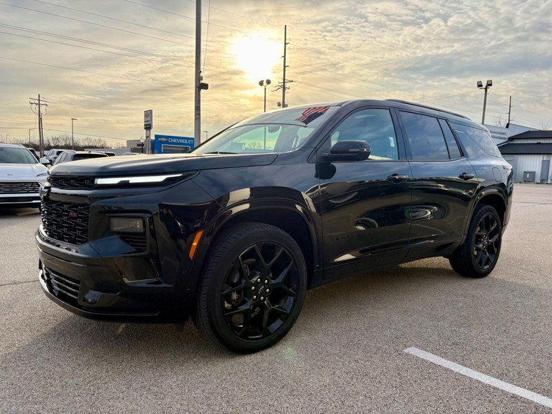 Used 2024 Chevrolet Traverse RS w/ LPO, Floor Liner Package AWD/4WD image 9