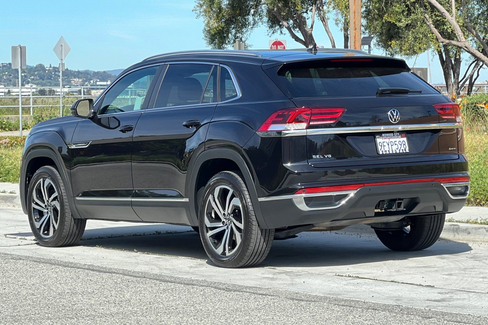 Used 2023 Volkswagen Atlas Cross Sport SEL AWD/4WD image 6