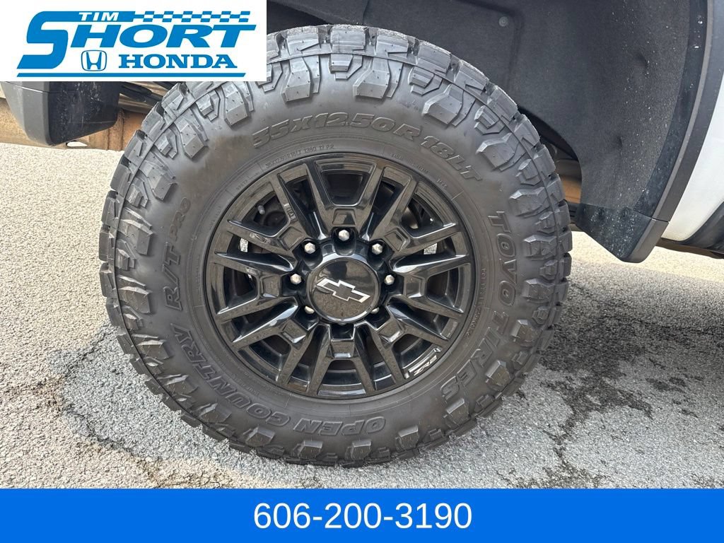 Used 2024 Chevrolet Silverado 2500 ZR2 AWD/4WD image 5