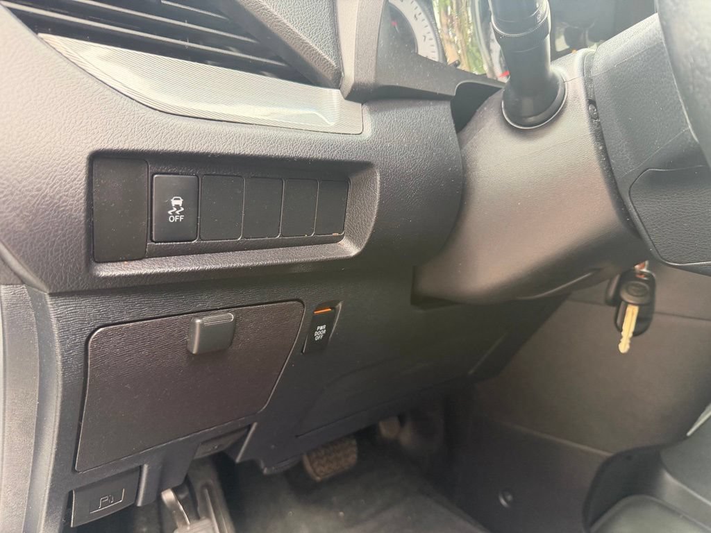 Used 2017 Toyota Sienna SE FWD image 20
