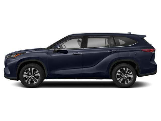 Used 2021 Toyota Highlander XLE AWD/4WD image 3