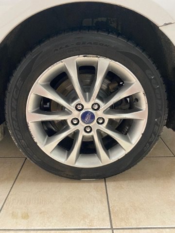 Used 2017 Ford Fusion Energi SE FWD image 29