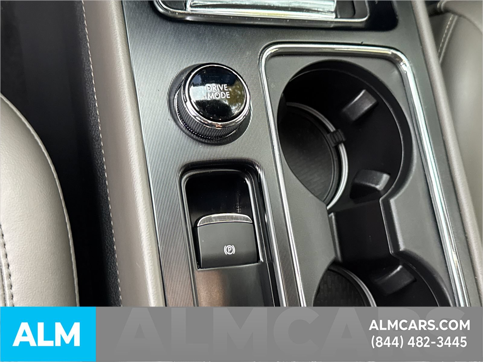 Used 2024 Lincoln Corsair AWD image 36
