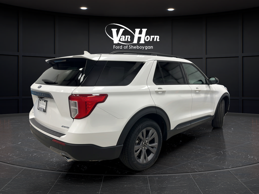 Used 2023 Ford Explorer XLT w/ Equipment Group 202A AWD/4WD image 7