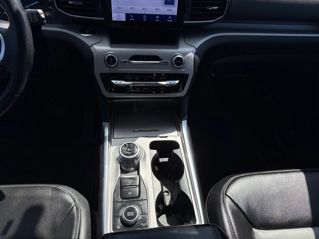 Used 2023 Ford Explorer XLT w/ Equipment Group 202A AWD/4WD image 17