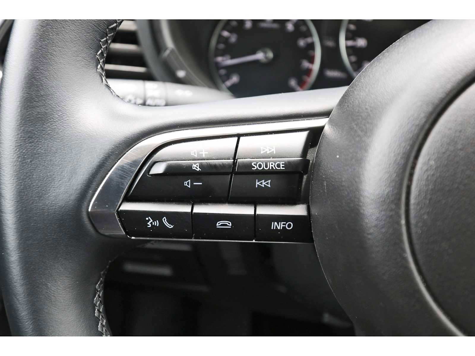 Used 2025 MAZDA MAZDA3 s FWD image 15