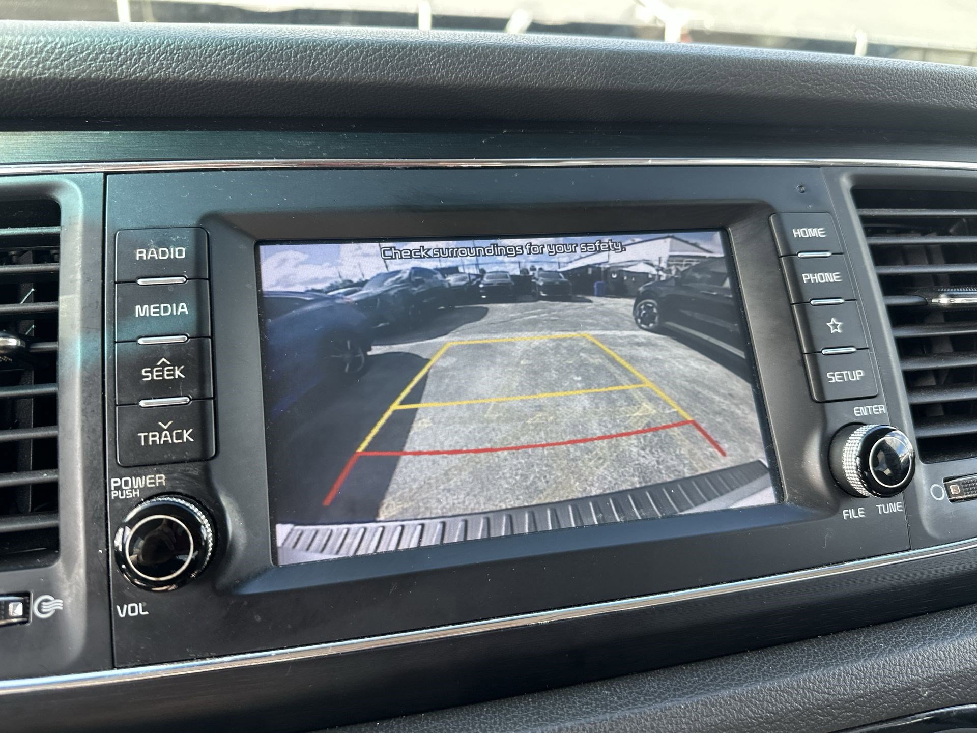 Used 2019 Kia Sedona LX image 25