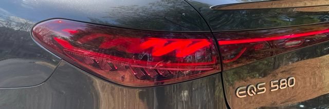 Used 2022 Mercedes-Benz EQS 580 4MATIC Sedan image 9