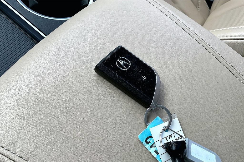 Used 2023 Acura MDX FWD w/ Technology Package image 13