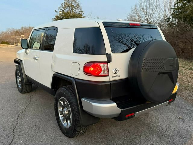 Used 2011 Toyota FJ Cruiser 4WD image 17
