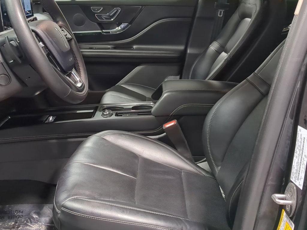Used 2023 Lincoln Corsair AWD w/ Equipment Group 101A image 30