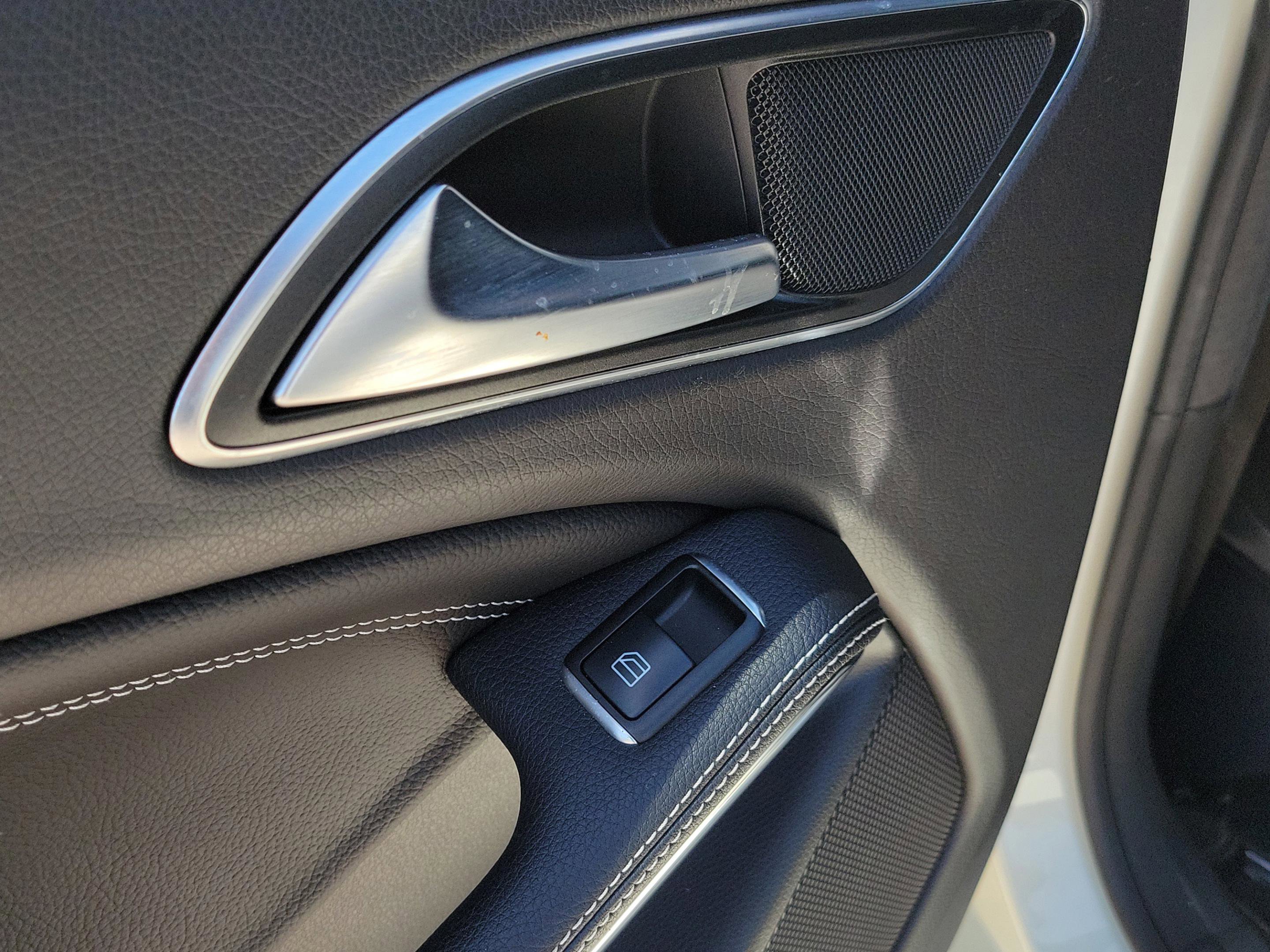 Used 2018 Mercedes-Benz CLA 250 image 5