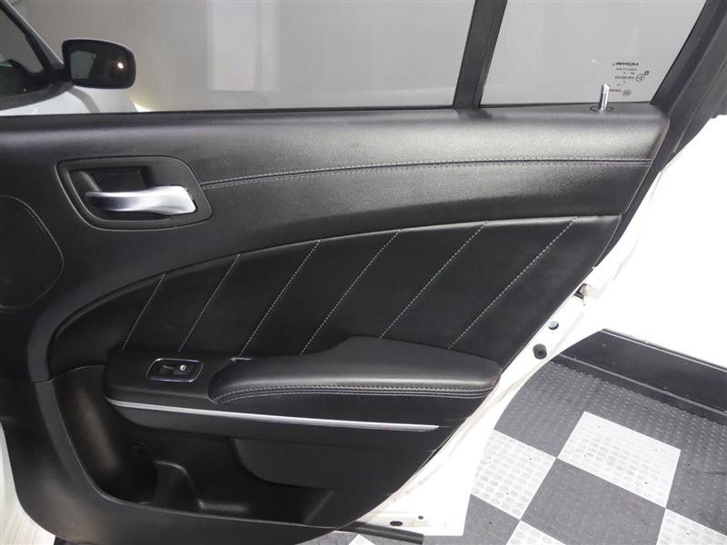Used 2019 Dodge Charger Scat Pack w/ Dynamics Package RWD image 27