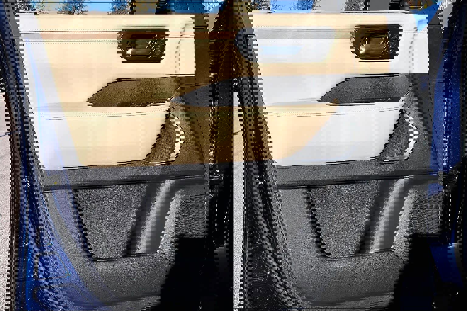 New 2026 Nissan Armada Platinum image 10