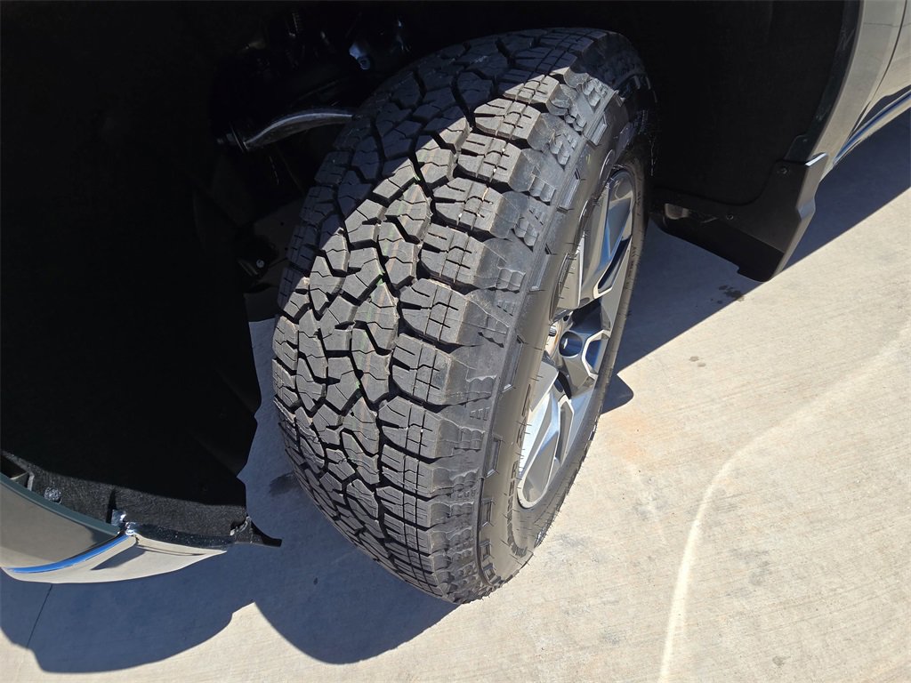 New 2026 Chevrolet Silverado 1500 LT w/ All Star Edition Plus image 31