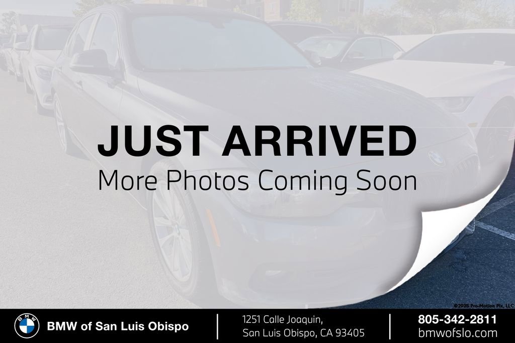 Used 2017 BMW 320i Sedan RWD image 1