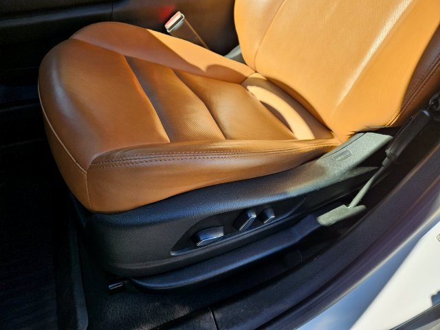 Used 2024 Cadillac XT5 Premium Luxury w/ Technology Package FWD image 8