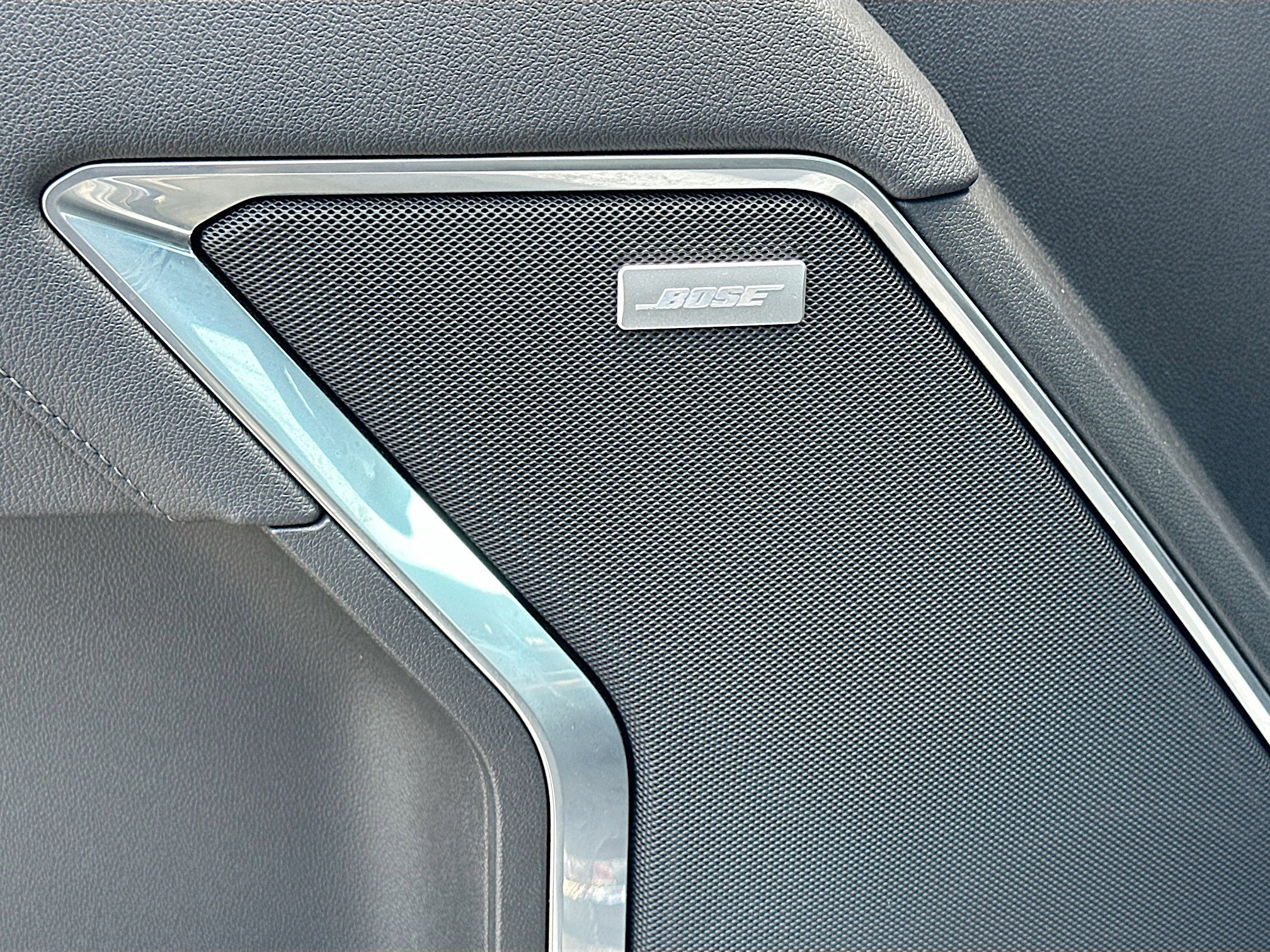 Used 2025 Chevrolet Silverado 1500 LTZ image 19