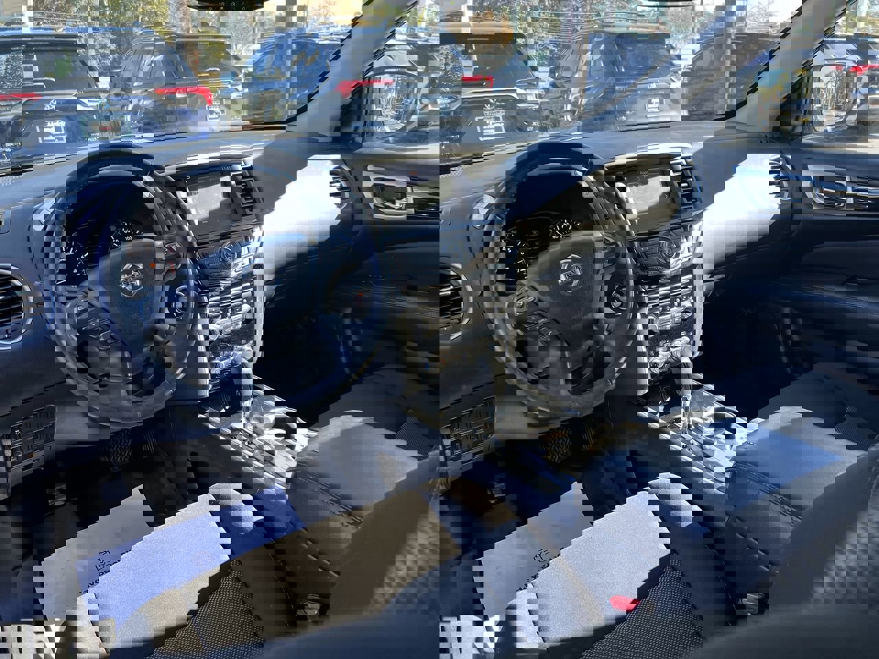 Used 2020 Nissan Pathfinder SV image 30