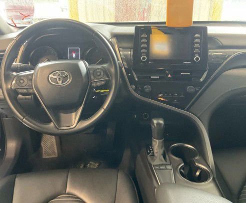 Used 2024 Toyota Camry SE FWD image 2