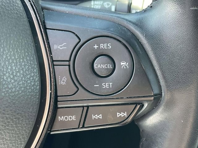 Used 2021 Toyota RAV4 XLE Premium image 32