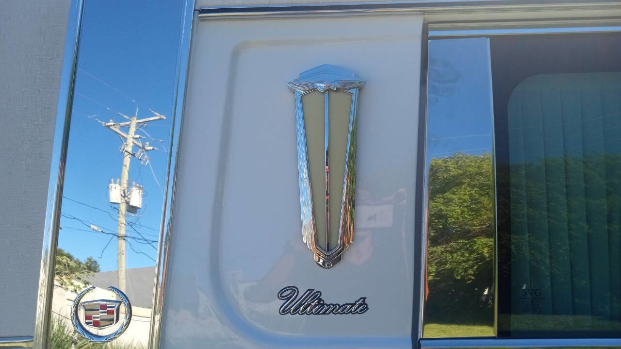 Used 2015 Cadillac XTS Hearse image 21