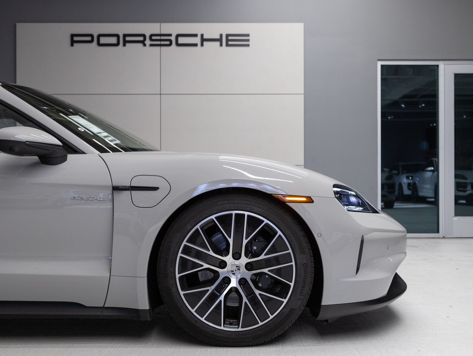 Certified 2026 Porsche Taycan AWD/4WD image 11