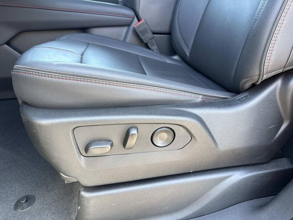 Used 2025 Chevrolet Tahoe RST w/ Comfort Package RWD image 21