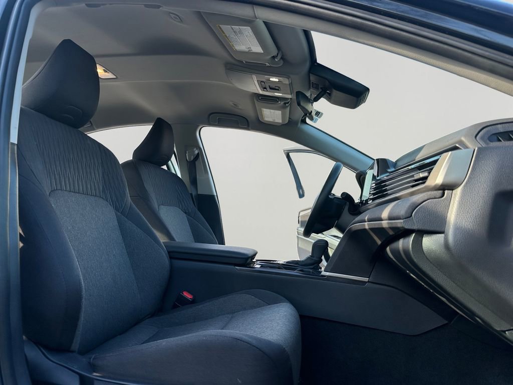 Used 2025 Toyota Camry LE image 23