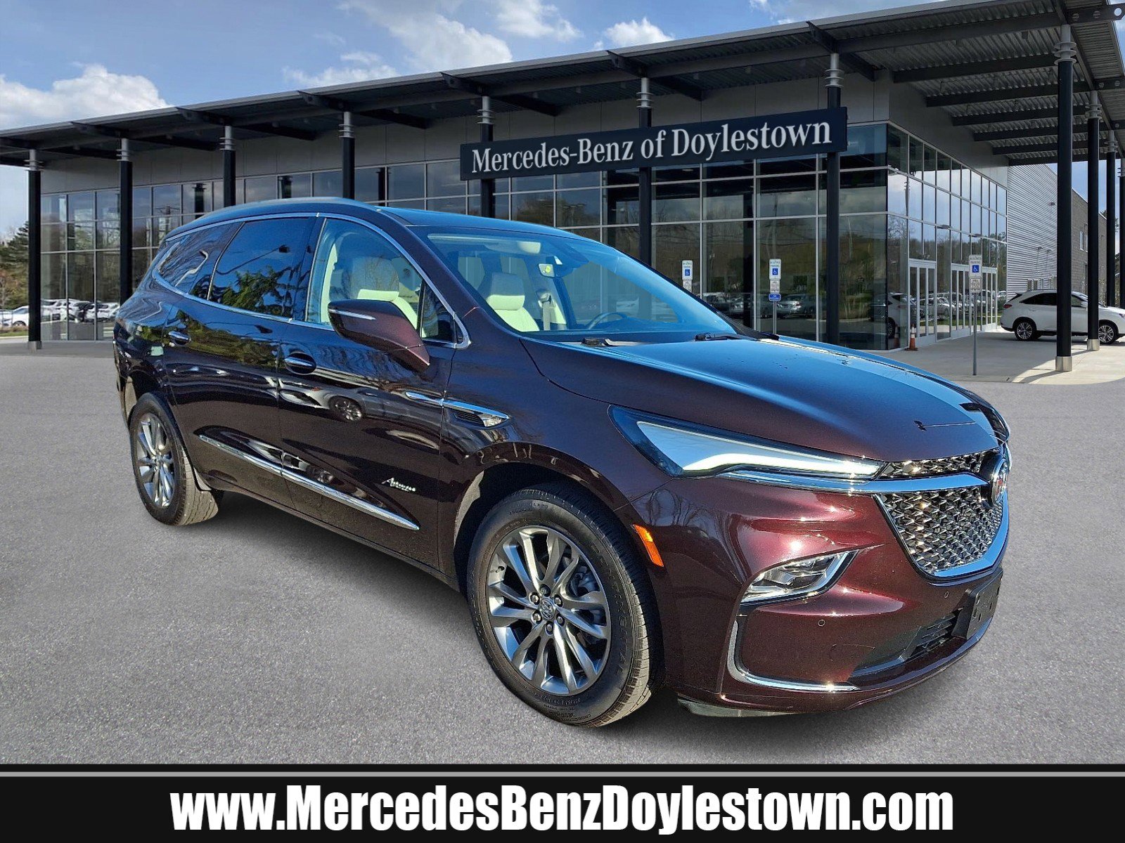 Used 2023 Buick Enclave Avenir w/ Avenir Technology Package image 1