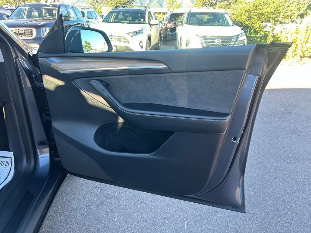 Used 2023 Tesla Model Y Long Range AWD/4WD image 10
