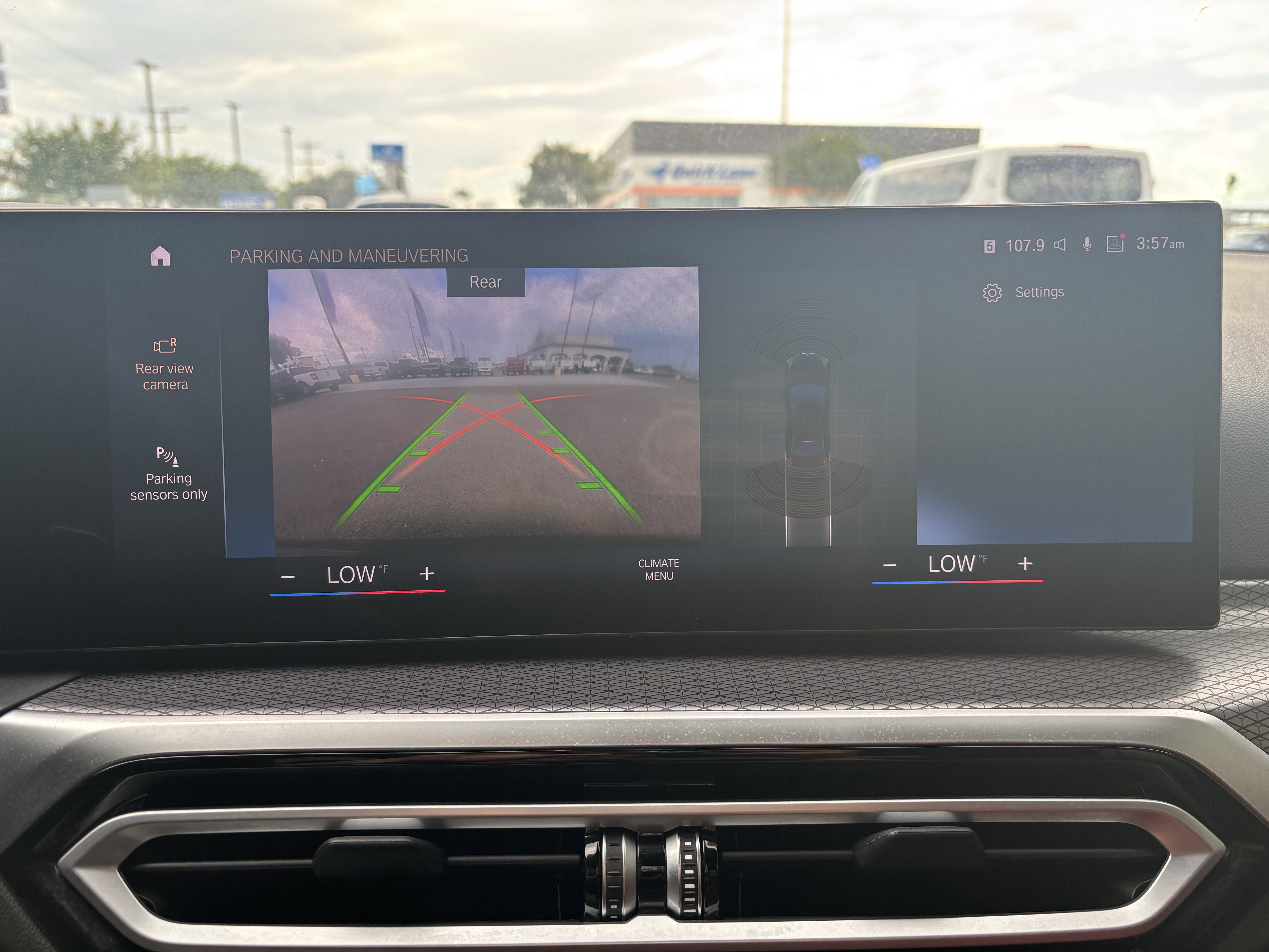 Used 2024 BMW 330i Sedan w/ M Sport Package image 41