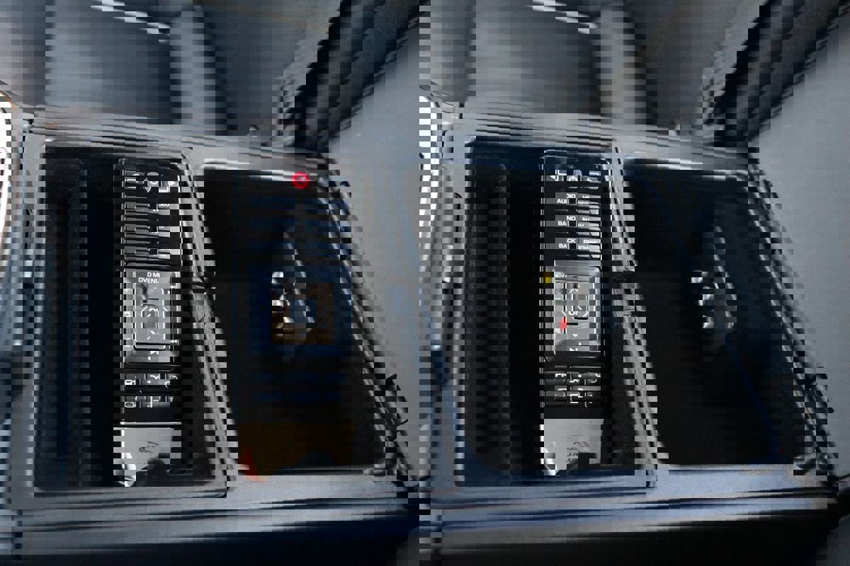 Used 2014 Jaguar XJ L Portfolio image 50