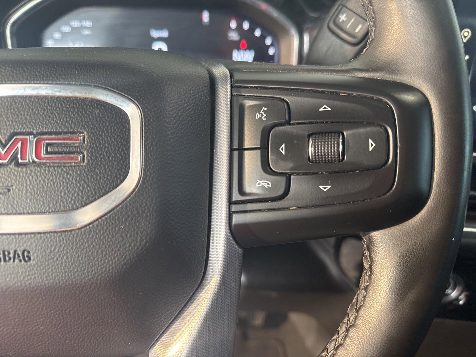 Used 2024 GMC Sierra 1500 SLT image 28