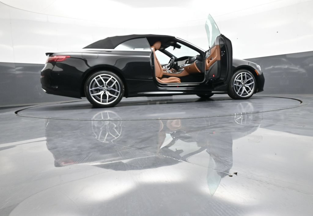 Used 2023 Mercedes-Benz E 450 4MATIC Cabriolet image 54