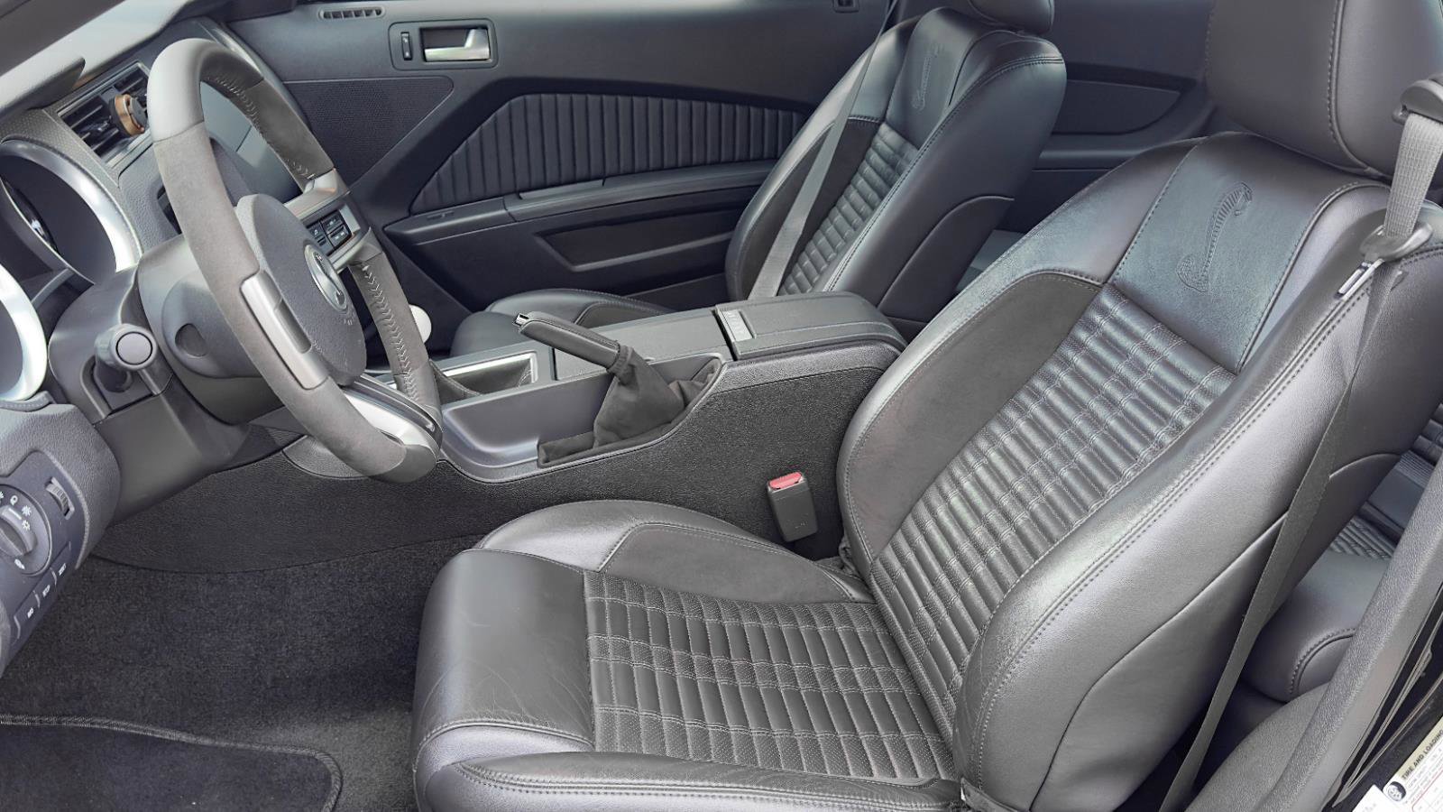 Used 2012 Ford Mustang Shelby GT500 w/ SVT Performance Pkg image 12