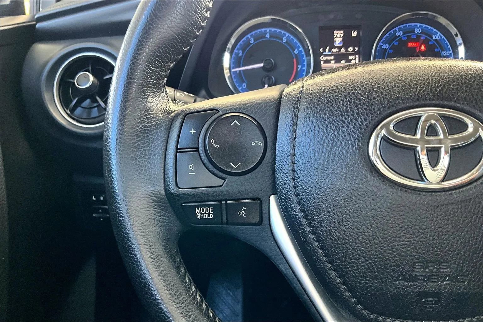 Used 2019 Toyota Corolla SE image 10