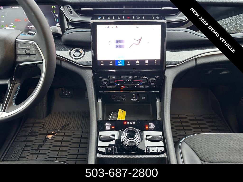 Used 2024 Jeep Grand Cherokee Trailhawk w/ Advanced Protech Group II image 13