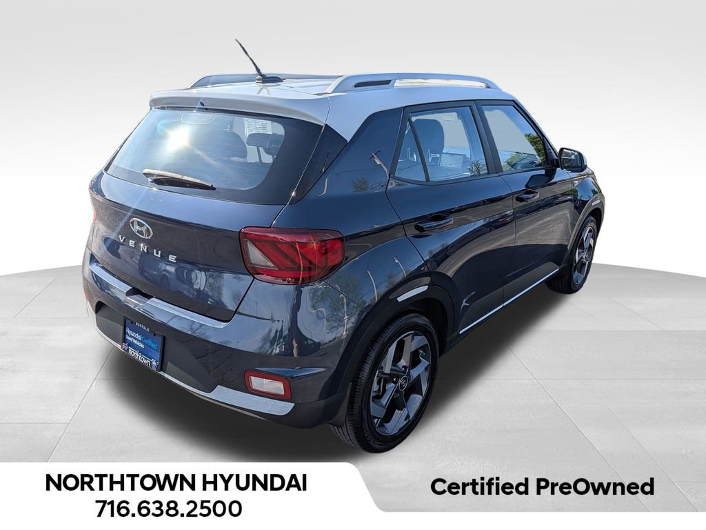 Used 2025 Hyundai Venue Limited FWD image 13