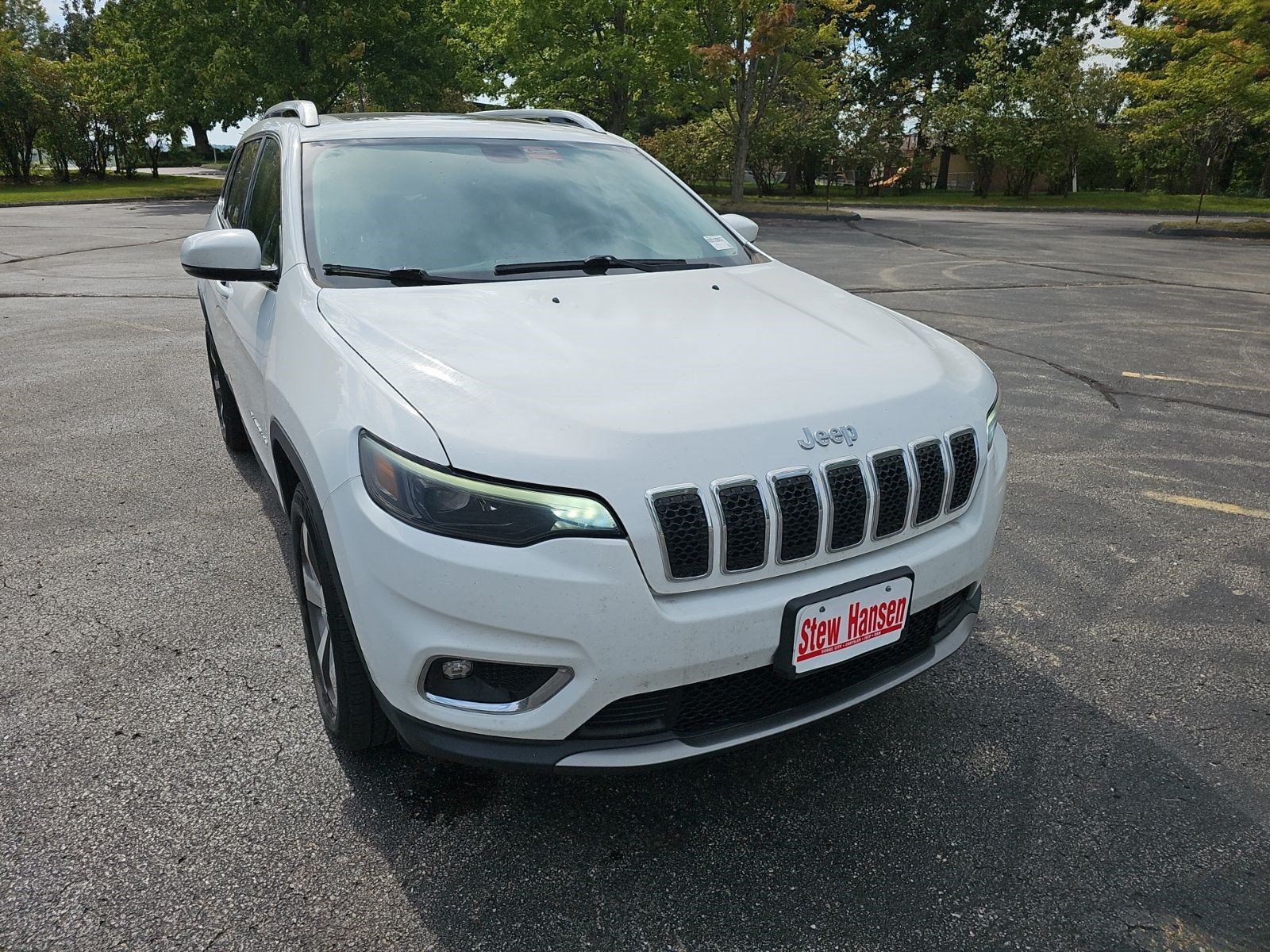 Used 2019 Jeep Cherokee Limited AWD/4WD image 8