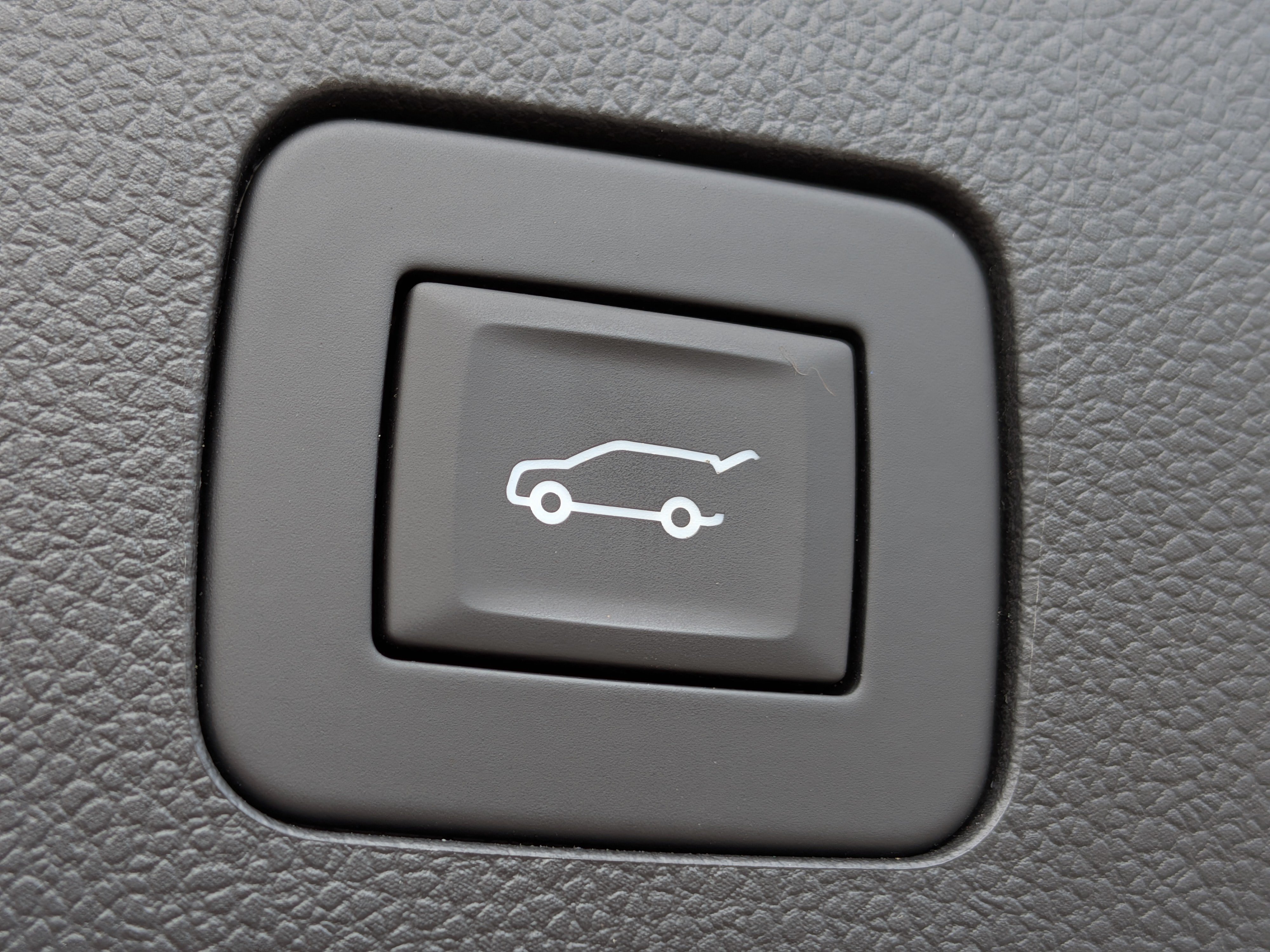 Certified 2023 Buick Encore GX Select w/ Sport Touring Package FWD image 18