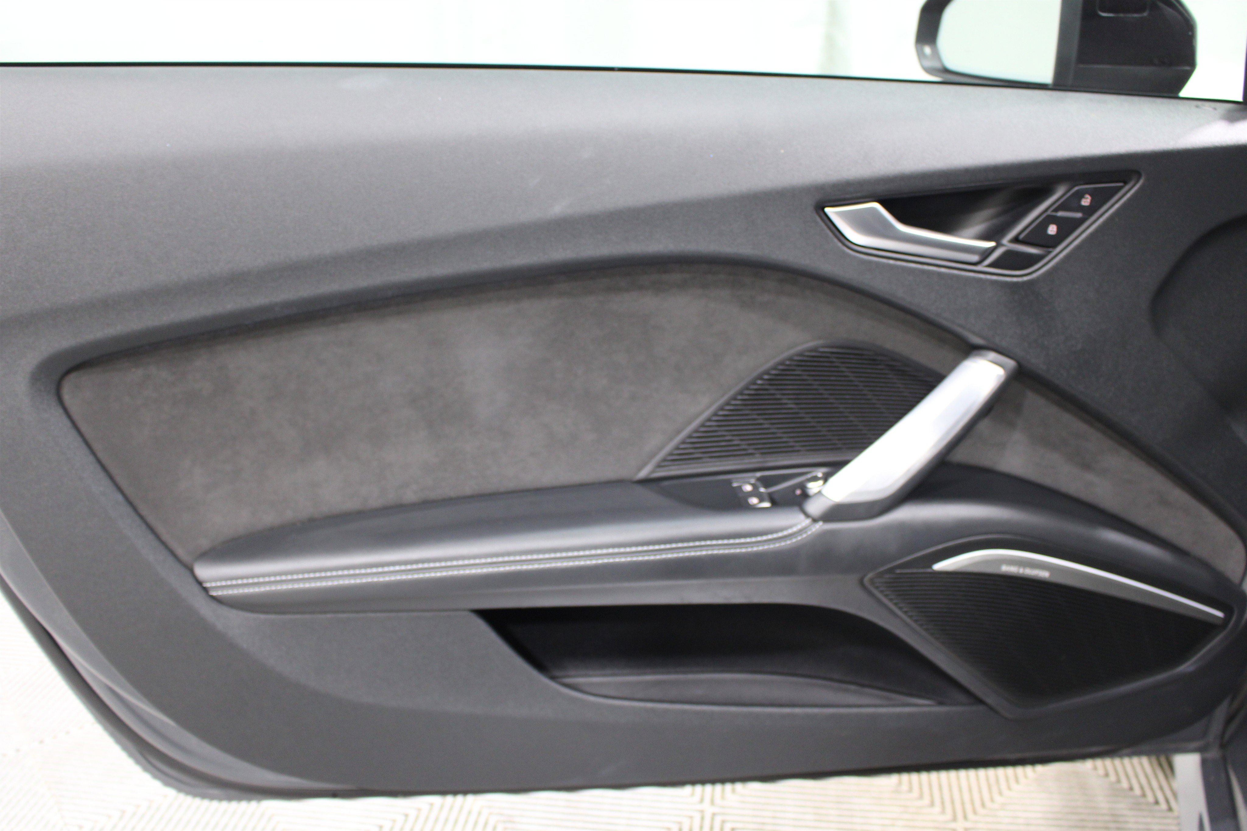 Used 2018 Audi TT 2.0T w/ Technology Package image 7