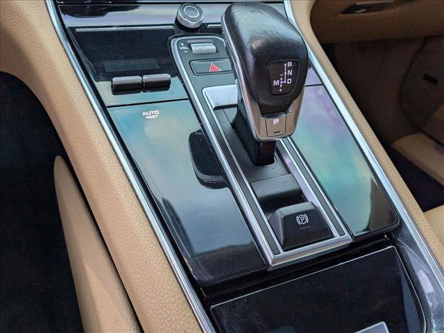 Used 2018 Porsche Panamera 4 image 12