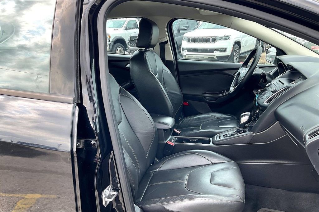 Used 2016 Ford Focus SE w/ Equipment Group 201A image 29